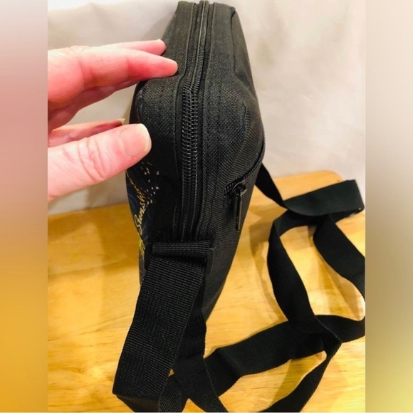 🦥 Cuteness Overload! Sweet Sloth Mint Background Messenger Bag Mini Backpack - Picture 3 of 3